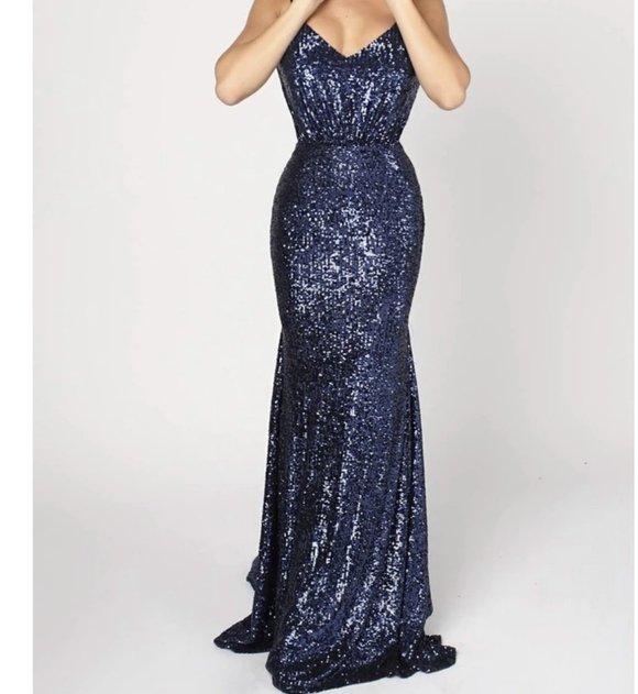 Nicole Bakti New Women's Gown - Picture 3 of 11